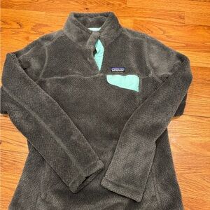 Patagonia Charcoal Fleece with Mint Detail